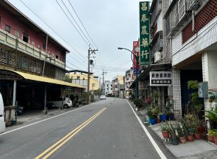 田尾公所旁大地坪車庫店面