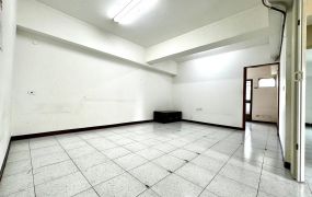 楠梓科技園區4房+平車👍32坪超大室內坪數👍