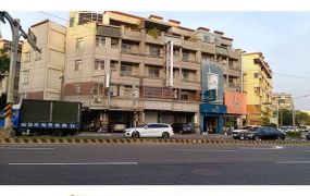 近東區20米路透天店住