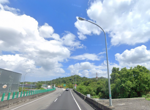 苗栗近交流道|大面寬|方正|工業地 •	苗栗工業地、廠房|出租買賣