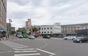 馬路旁合法挑高廠房