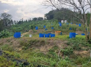 南投中寮段漂亮景觀有水電休閒農地台中買屋賣房土地王劉志忠