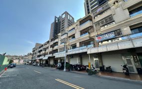 楠梓台積高雄大學超值6房透天店面周邊大樓多做生意