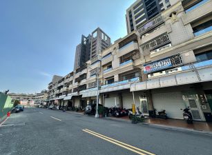 楠梓台積高雄大學超值6房透天店面周邊大樓多做生意