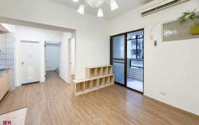 海山學府典雅二房-近海山捷運站，生活機能佳
