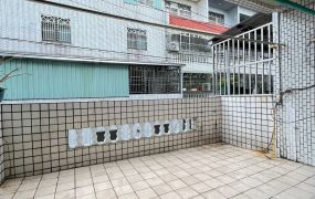 志航國小旁車庫透天09-595    05-2310186