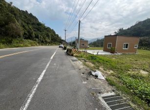 鹿谷市區近學校公車合法厝