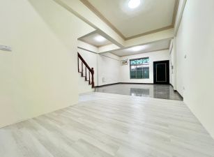 南京路車庫別墅22-528   05-2310186