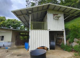 峨嵋合法資材室+火龍果園