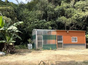 峨嵋近台三線臨溪平坦合法資材室