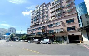 東區民族新城3房平車寓