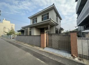 ❤️東草屯交流道旁大庭院綠墅