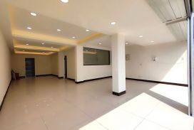 霄裡湖景翻新店住