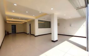 霄裡湖景翻新店住
