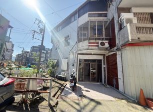 永慶許書豪★羅東金三角低總價邊間透天