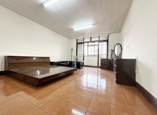 甲后商圈7-11旁美透天｜可分層｜短租