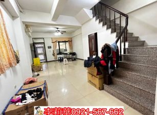 鄰商60麥當勞邊間6房車墅