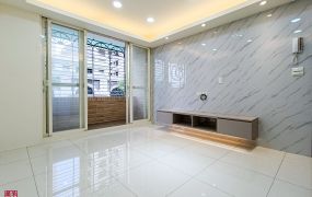 日月光旁全新裝潢美寓三樓-大4房