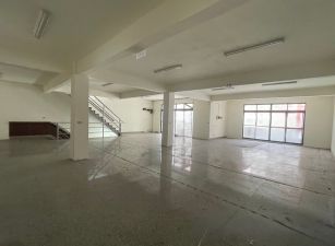 新莊大面寬廠房  •    新北市廠房買賣/工業地/建地/徵收農地/廠房出租
