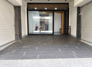 東區崇德市場｜崇明國小｜店住合一大透天
