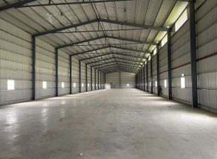大溪交流道旁/挑高7.5米/倉儲廠房 •    桃園廠房工業地買賣/建地/徵收農地/廠房出租