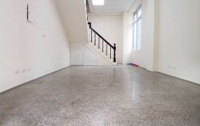 (小雅之家)大里國寶天下1至3樓美三房邊間樓店(住商兩用)