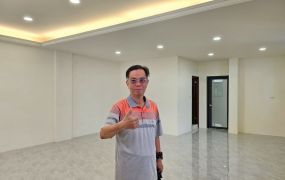 台中買屋賣房 土地王劉志忠 大雅近上楓國小全新整理大面寬美別墅