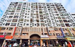台中買屋賣房 土地王劉志忠 東平商圈家晟天廈全新整理電梯大三房