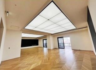 ☆捷運忠孝復興站☆一層一戶、適合企業總部
