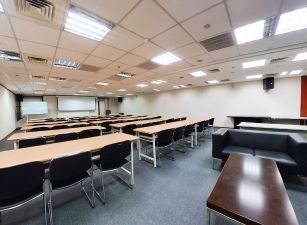 ☆捷運台北101站☆漂亮商業大樓、門廳氣派、方正格局
