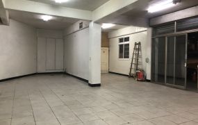 龜山大馬路旁面寬廠店
