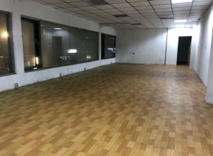 龜山大馬路旁面寬廠店