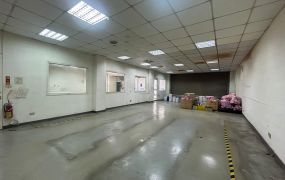 南崁交流道旁面寬貨梯RC廠