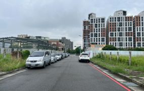 專賣十四期漢神百貨前建地