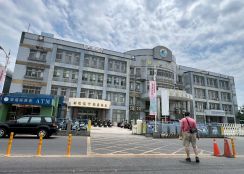 東港市區15米路大面寬美建地