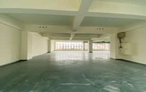 楊梅交流道旁新穎科技廠辦