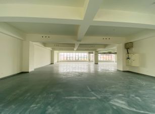 楊梅交流道旁新穎科技廠辦