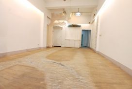 (小雅之家)正北平路黃昏市場商圈四樓黃金大透店(地33坪一店吃三代)