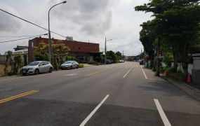 竹北大路邊買地送廠