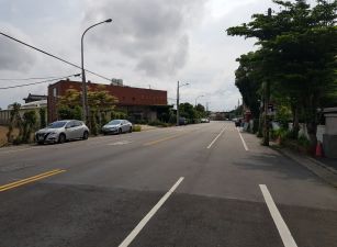 竹北大路邊買地送廠