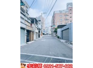 南台科大邊間12房美宿