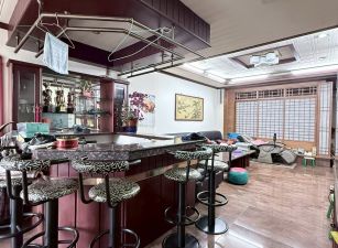 秀泰旁大面寬金店面05-505   05-2310186