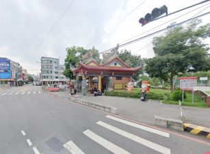 運動公園大面寬地50坪收租角店