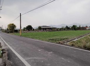 美濃雙面臨路緊臨大馬路邊12米路2  美濃雙面臨路緊臨大馬路邊12米路1