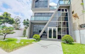新港三間厝庭園豪墅11-552   05-2310186