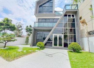 新港三間厝庭園豪墅11-552   05-2310186