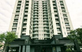 近文山特區陽明商圈面公園第一排水方庭四房平車