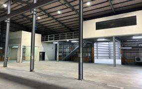 蘆竹近林口交流道/挑高7米/倉庫廠房 •    桃園廠房工業地買賣/建地/徵收農地/廠房出租
