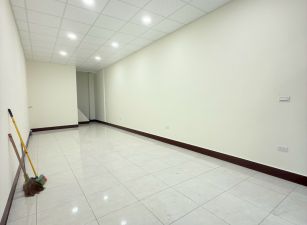 火車站前金店面05-501    05-2310186