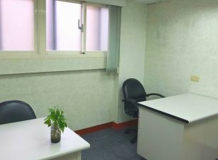 大巨蛋商圈近捷運站 3-4人辦公室出租 全方位商務中心 創業起家厝 安心好選擇